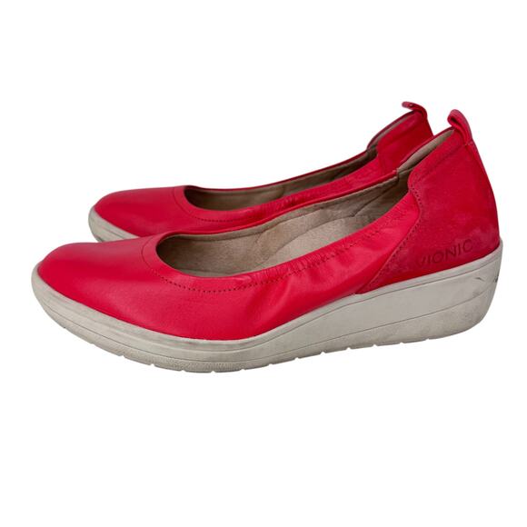 Vionic Jacey Poppy Ballet Flat Wedge Shoes Womens Red Size 8 Rubber Sole Slip On - Picture 2 of 10